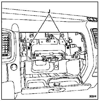 Renault Trafic. Accessoires interieurs inferieurs