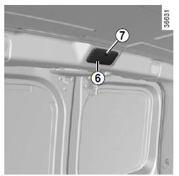 Renault Trafic. Éclaireur arrière 6