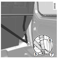 Renault Trafic. Pose du filet de séparation derrière les sièges avant