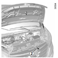 Renault Trafic. Déverrouillage de sécurité capot