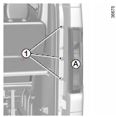 Renault Trafic. Bloc feux arrière a