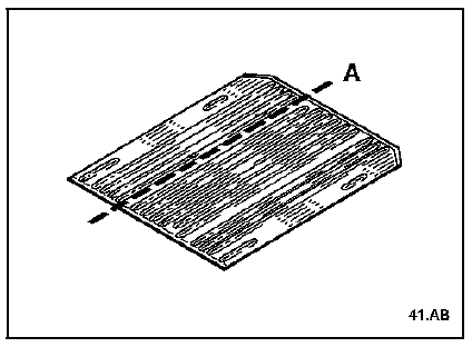 Renault Trafic. Plancher arrière partie avant