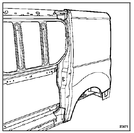 Renault Trafic. Panneau latéral arrière partie arrière