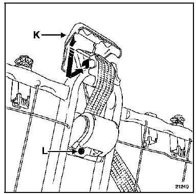 Renault Trafic. Ceinture de sécurité avant