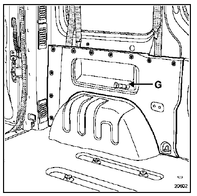 Renault Trafic. Ceinture de sécurité de banquette arrière