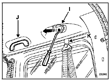 Renault Trafic. Ceinture de sécurité de banquette arrière