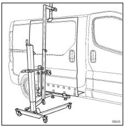 Renault Trafic. Glissières et chariots de porte latérale coulissante