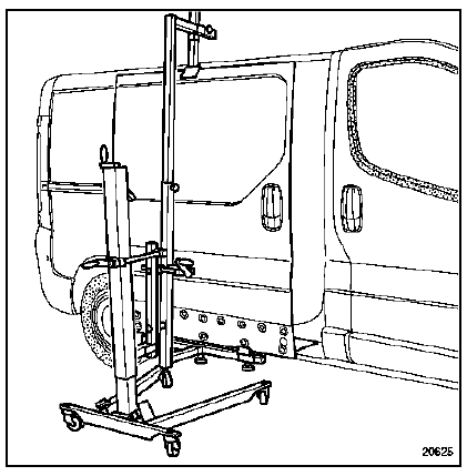 Renault Trafic. Depose du chariot et du rail central