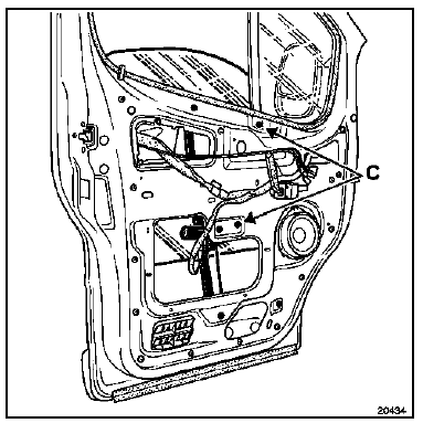 Renault Trafic. Vitre de porte avant