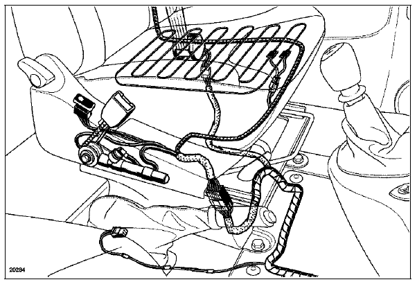 Renault Trafic. Pretensionneur de ceinture