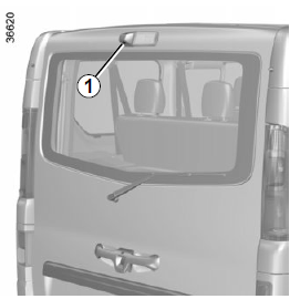 Au passage de la marche arrière, la