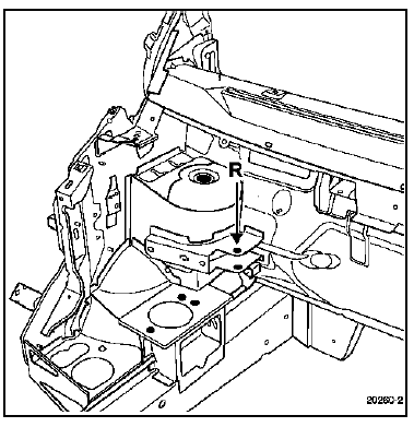 Le calibre vient se placer dans la chape du tirant, il se
