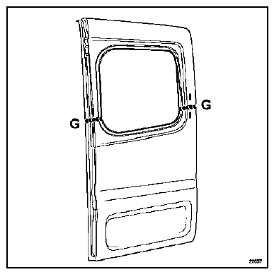 Renault Trafic. Panneaux de porte arrière de chargement