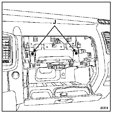 Déposer les vis de fixation (j).