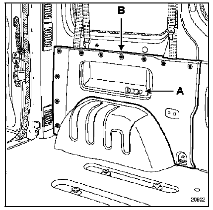 Déposer la prise 12 volts (a), puis débrancher le