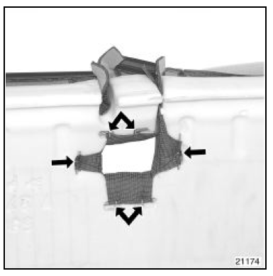 Assise de banquette première rangée côté droit.