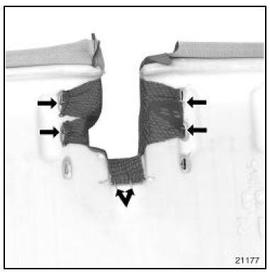 Assise de banquette deuxième rangée côté gauche.