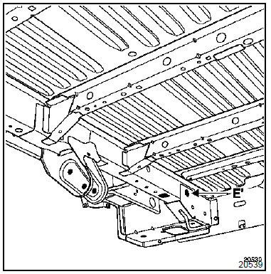 Le calibre est centré et fixé dans l'axe de l'amortisseur.